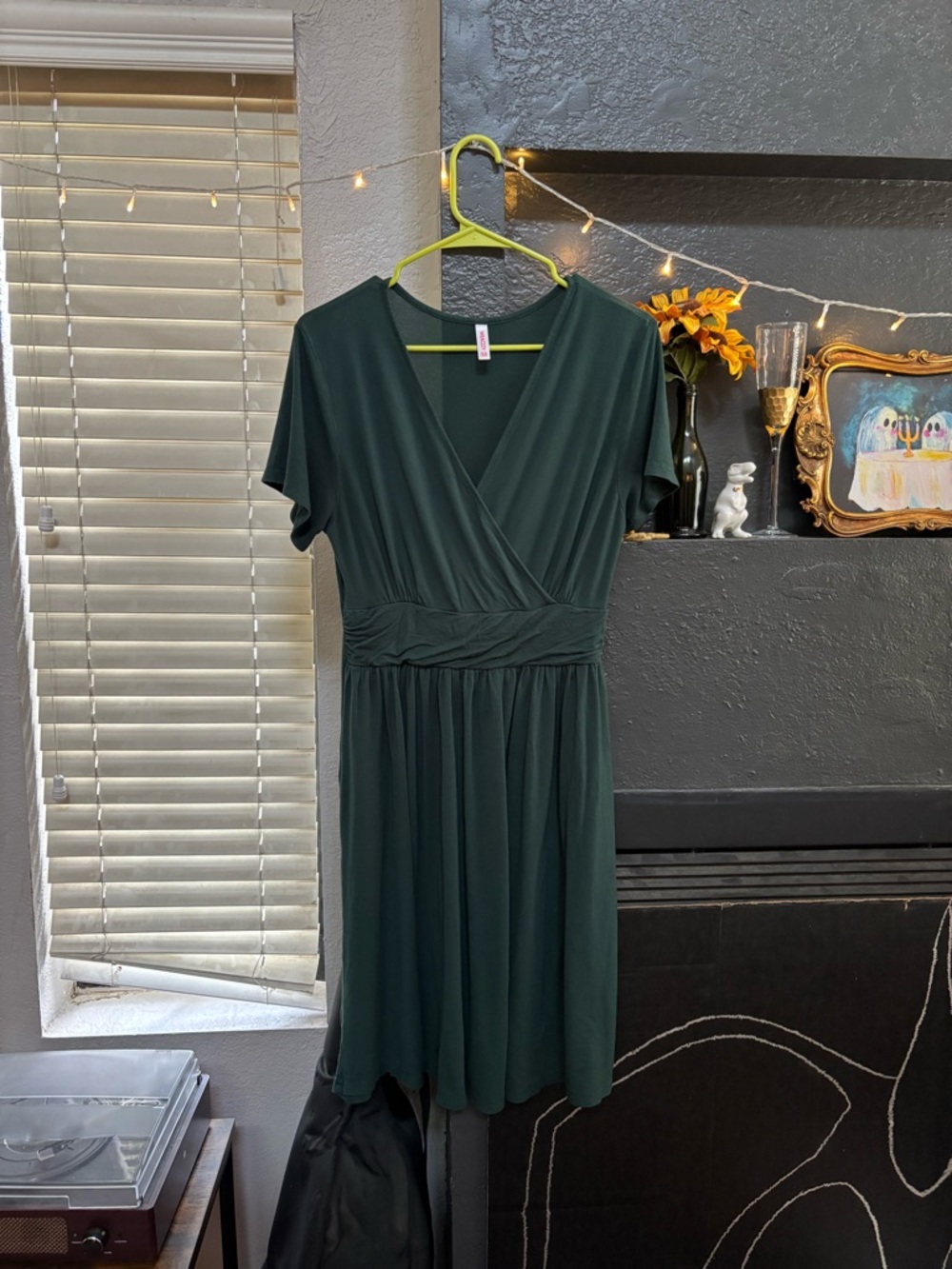 Women's Green Summer Short Sleeve Casual V-Neck Party Dress with Pockets!
